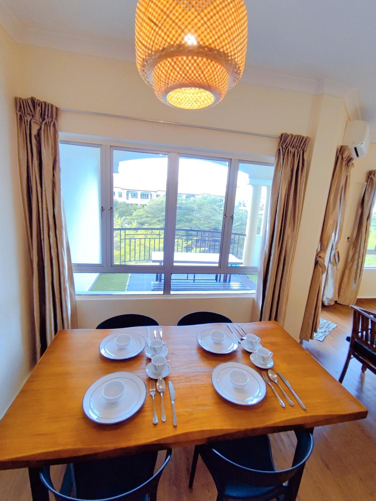 Hideout At Tiara Apartment *